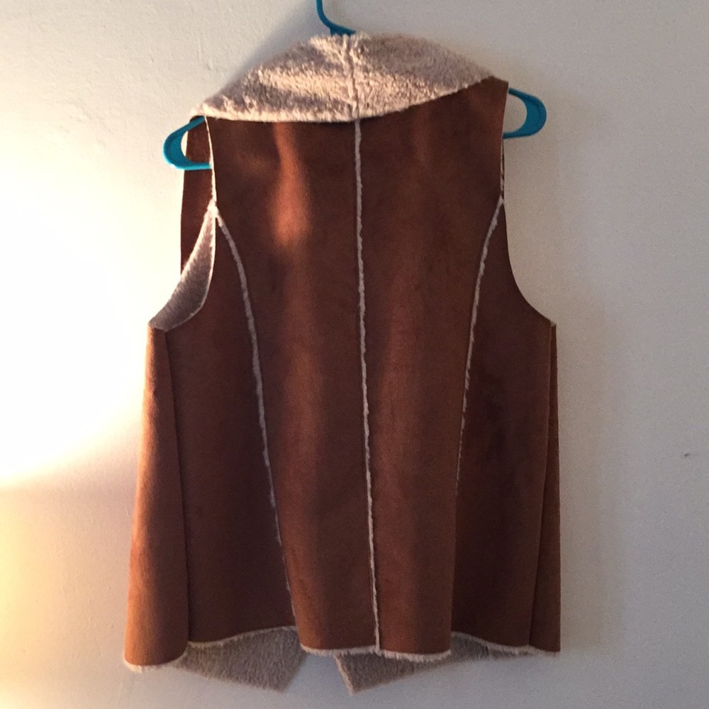 Fur and faux leather vest - Picture 3 of 4
